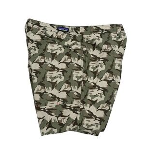 Patagonia Wavefarer Stand Up Shorts Mens 36 Camo Nylon Hybrid Hiking Swim